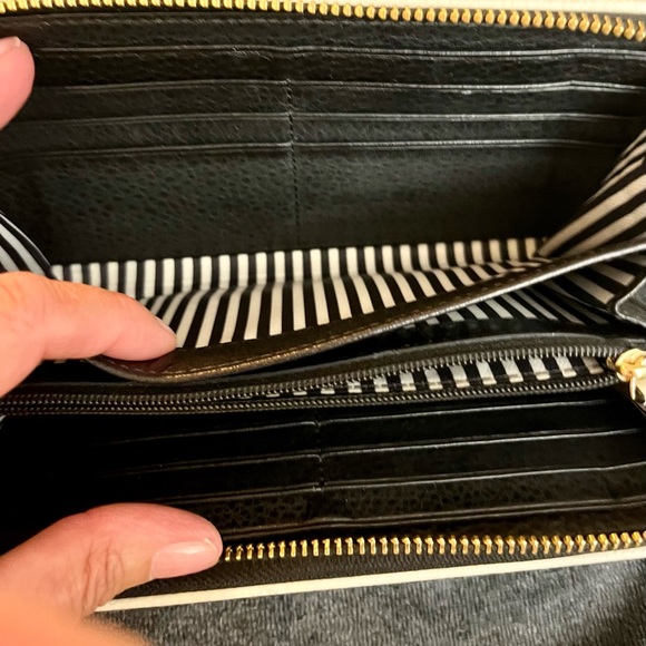 Kate Spade wallet - Picture 5 of 7